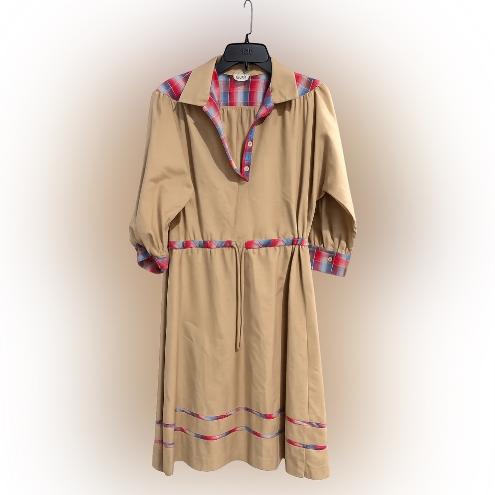 VTG Elegant Tan Midi Dress with Plaid Accents